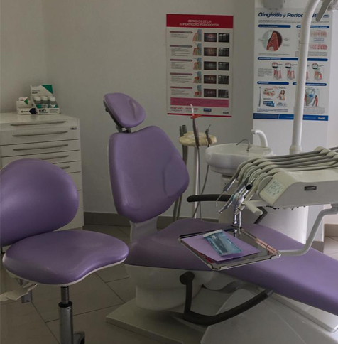 hombre box lila clinica dental Valle Dental